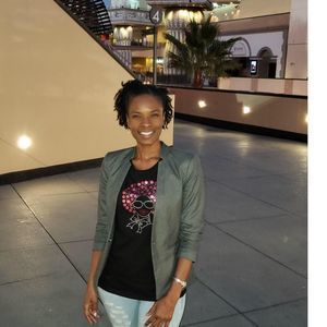 Meet your Posher, Angela